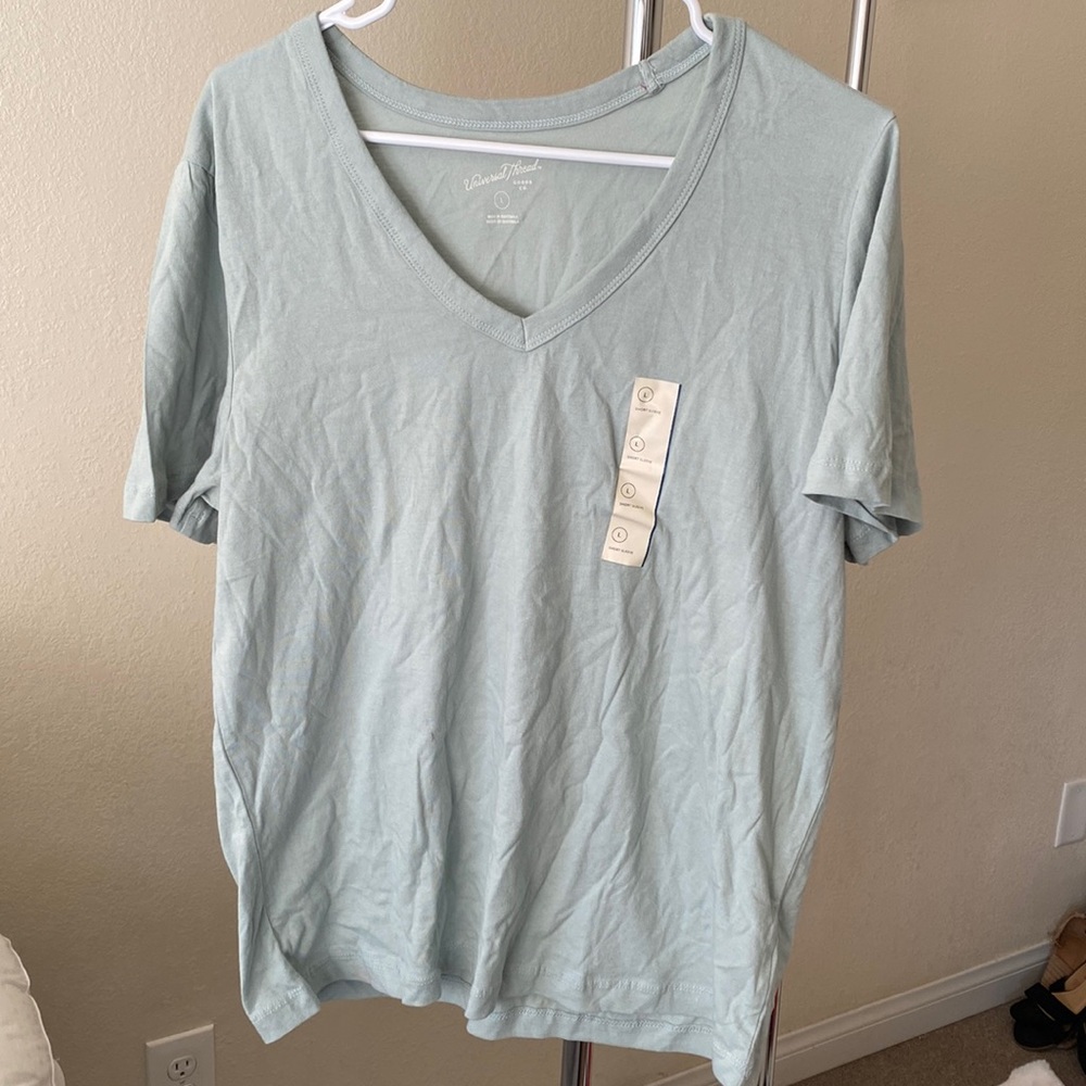 NWT V-neck short sleeve shirt